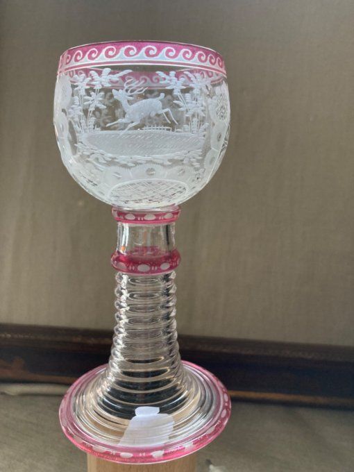 Verre Roemer en cristal de Bohème rose