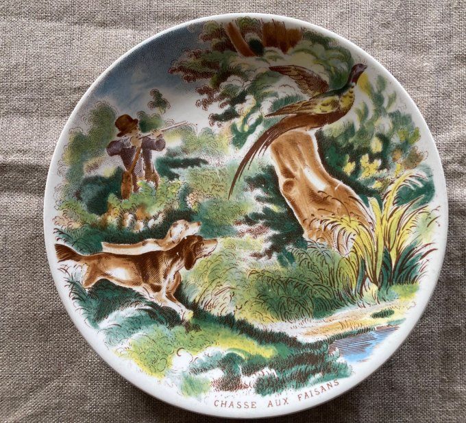2 assiettes Sarreguemines : Chasse aux faisans et chasse aux lapins