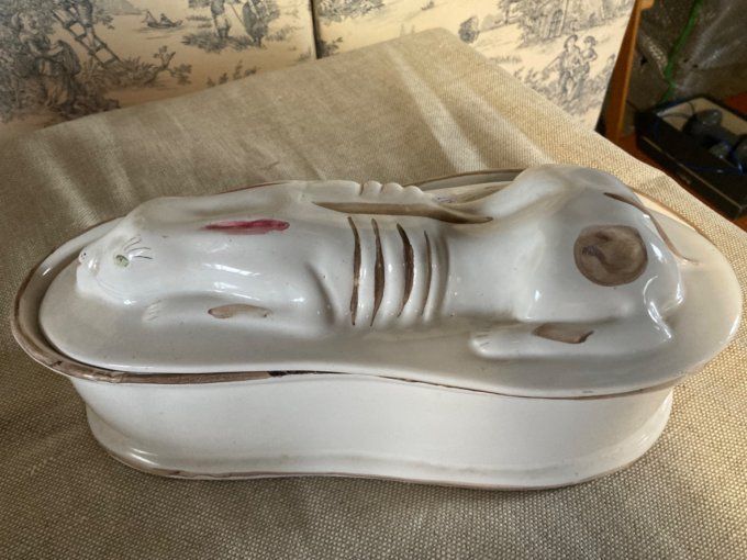 Terrine lièvre faïence blanche