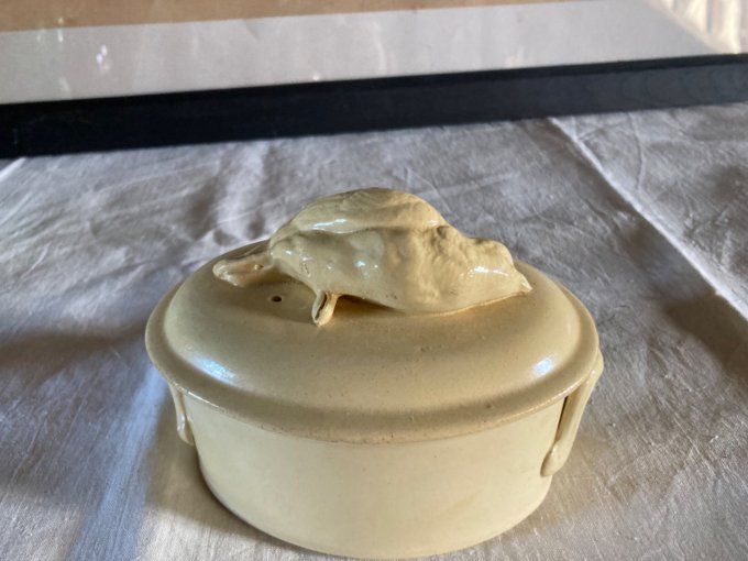 Terrine Sarreguemines Terre à feu. Couvercle avec oiseau.