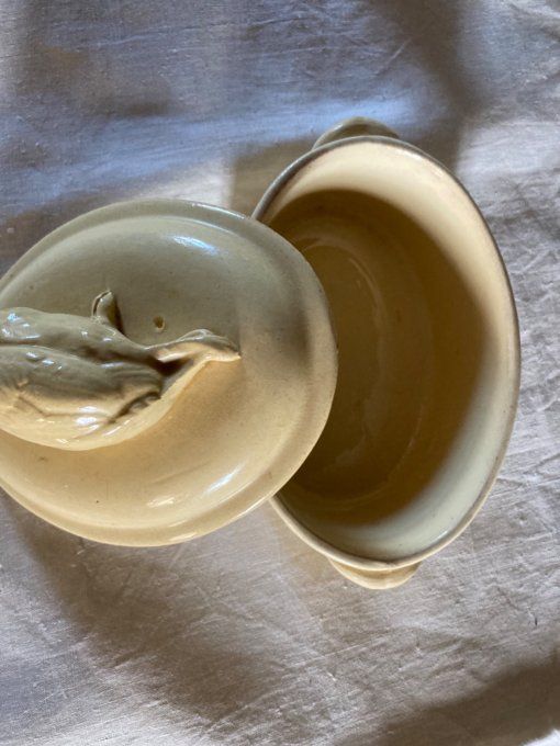 Terrine Sarreguemines Terre à feu. Couvercle avec oiseau.