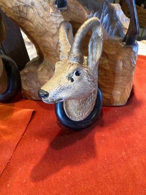 Sculpture tête de Chamois en plâtre T. Salvetti