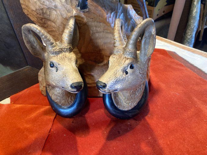 Sculpture tête de Chamois en plâtre T. Salvetti