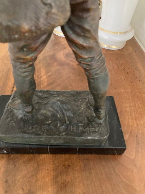 Bronze. Chasseur et son fusil de H Fugere