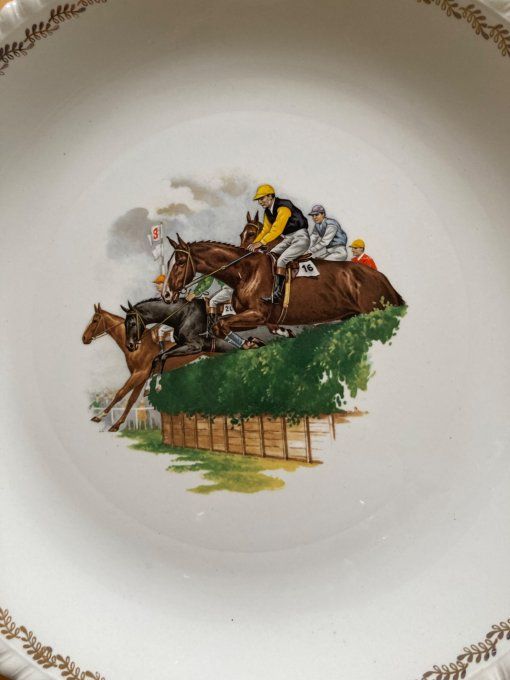 Plat vintage à décor de course hippique