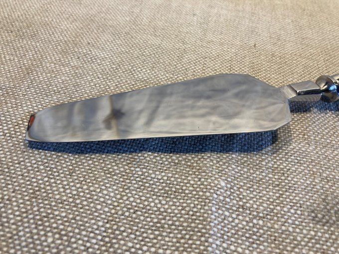 Pelle à tarte, manche pied de chevreuil.