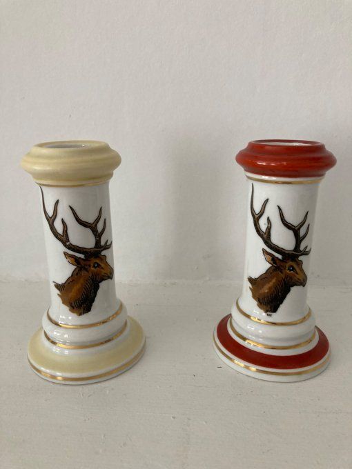 2 bougeoirs en porcelaine modèle Vénerie de Pierre Chambry