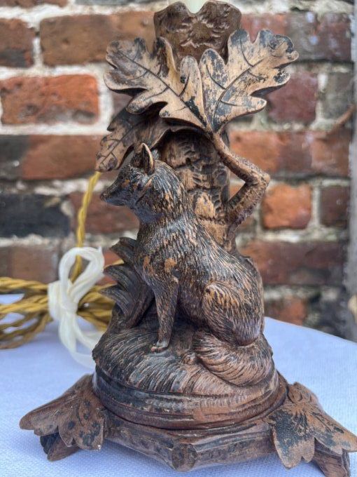 Paire de petits bougeoirs en bois sculpté  VENDU