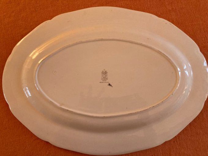 Gien modèle Rambouillet, plat oval chevreuil