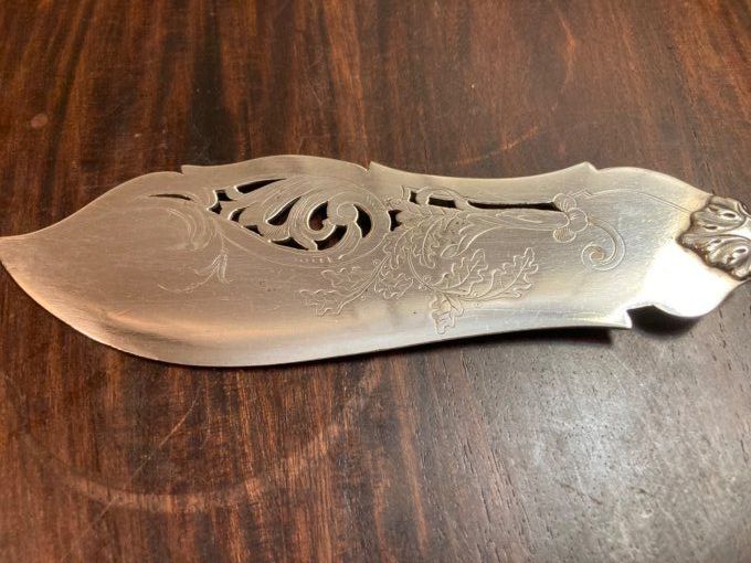 Pelle à poisson argent massif